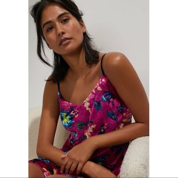 NEW Anthropologie Shania Velvet Velour Floral V-Neck Mini Slip Dress Small - Picture 3 of 3
